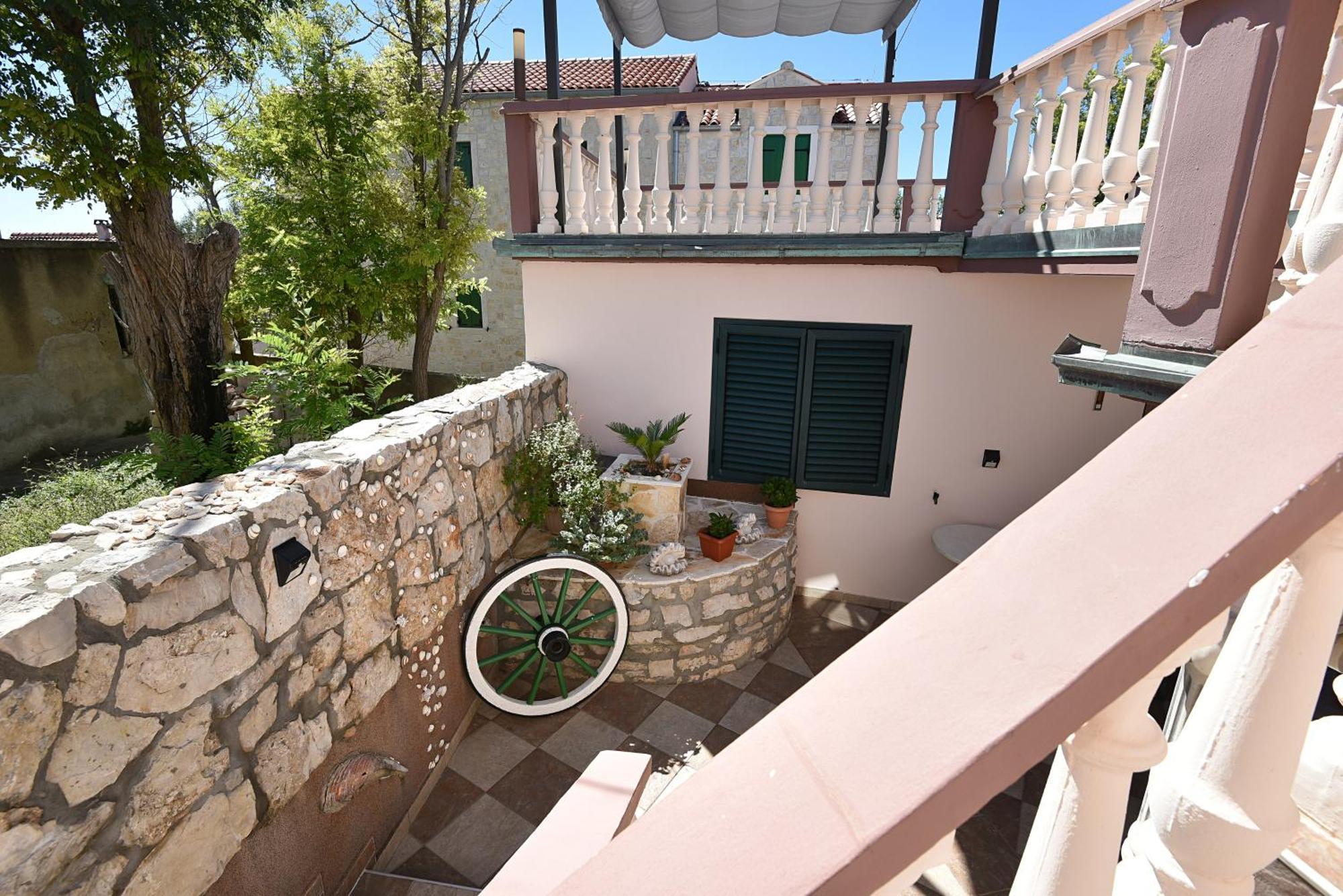 Apartments Liljana Privlaka المظهر الخارجي الصورة