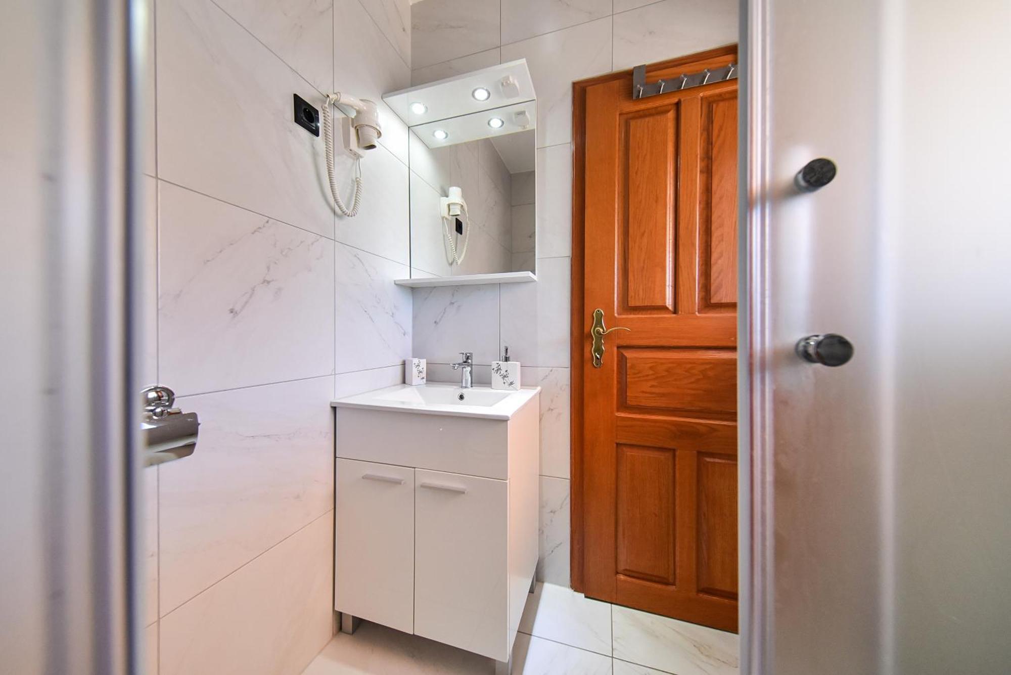 Apartments Liljana Privlaka المظهر الخارجي الصورة